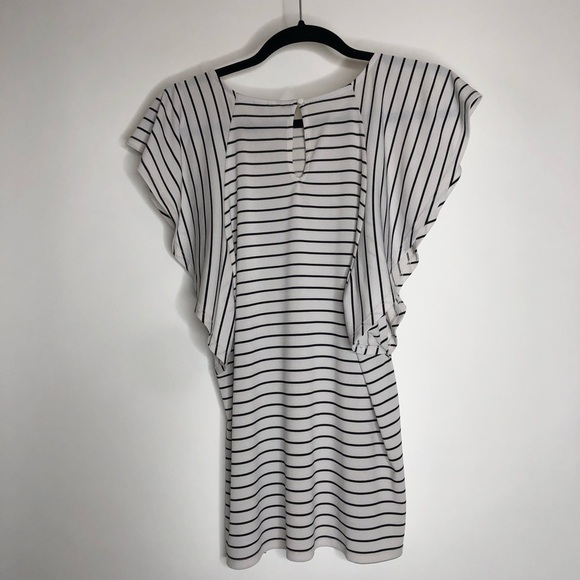 ELLE Black & White Striped Butterfly Sleeves Dressy Office Top Shirt SIZE M - Picture 3 of 8